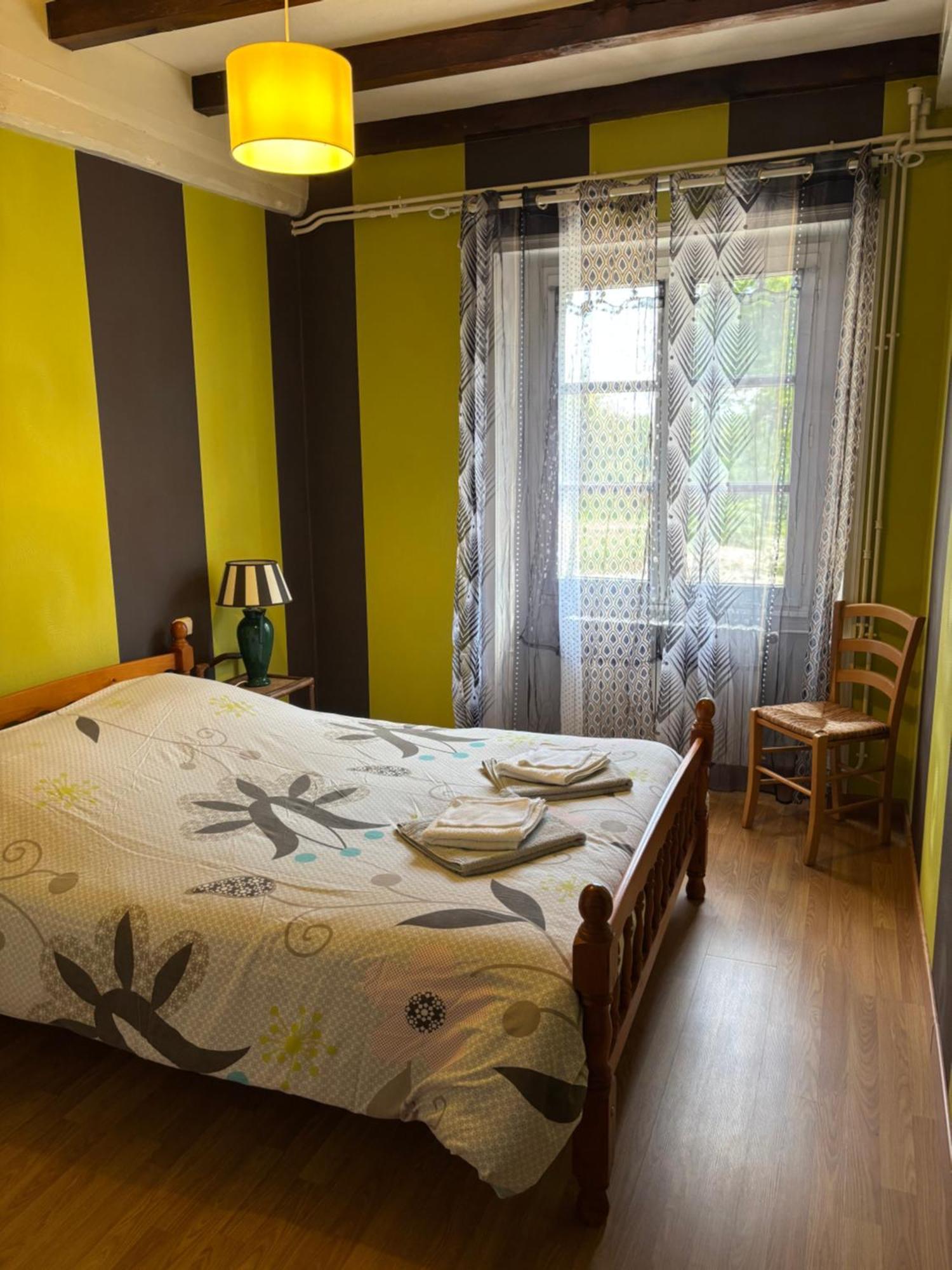 Charmant Logement Entier A La Campagne Sencenac-Puy-de-Fourches Luaran gambar
